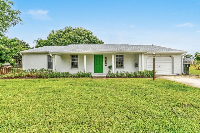 2 of 45 - 608 Sw Everett Ct, Port Saint Lucie, FL
