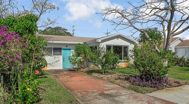 1 of 42 - 923 N H Street, Lake Worth Beach, FL