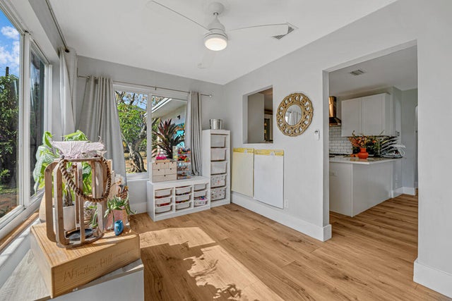 3 of 42 - 923 N H Street, Lake Worth Beach, FL