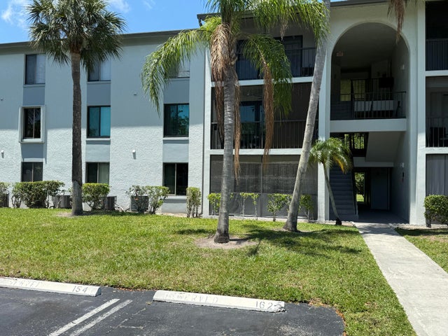 1 of 12 - 1009 Green Pine Blvd #e1, West Palm Beach, FL