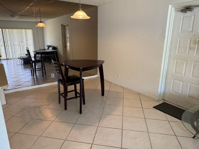 3 of 12 - 1009 Green Pine Blvd #e1, West Palm Beach, FL