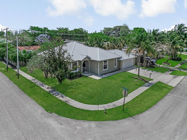 2 of 33 - 1501 Lee Court, Lake Worth, FL