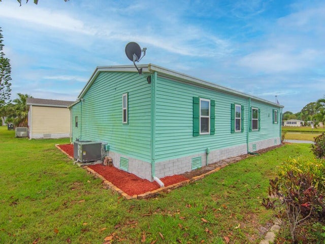 3 of 27 - 495 Tropical Isles Cir, Fort Pierce, FL