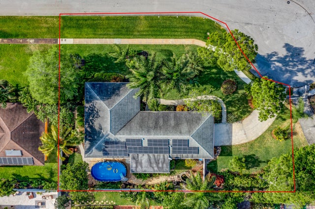 3 of 45 - 4786 Richmond Mews, Haverhill, FL
