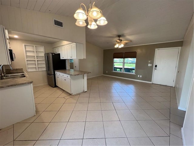 4 of 20 - 3610 3rd Pl, Vero Beach, FL