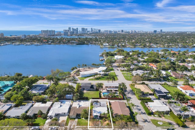 3 of 30 - 848 Johnson St, Hollywood, FL