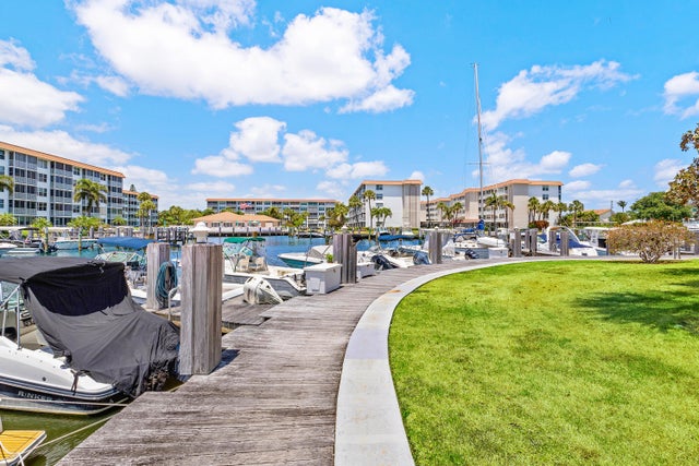 2 of 39 - 911 Gardenia Drive #154, Delray Beach, FL