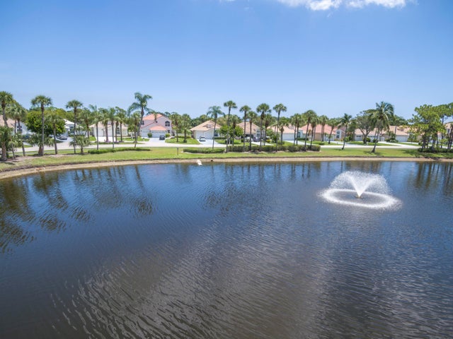 2 of 29 - 12921 Oak Knoll Drive, Palm Beach Gardens, FL