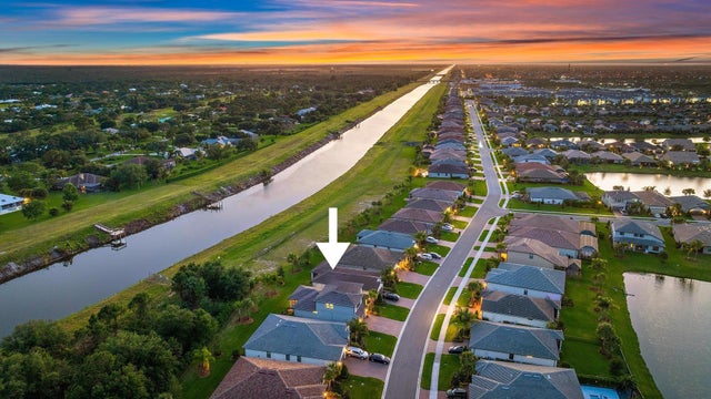 2 of 44 - 656 Se Villandry Wy, Port Saint Lucie, FL