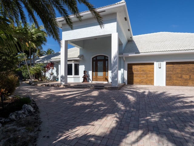 3 of 45 - 2311 Ne 47 St, Lighthouse Point, FL