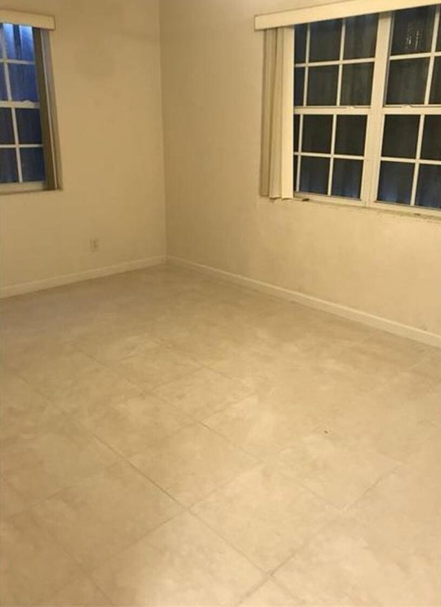 2 of 4 - 635 48th St, West Palm Beach, FL