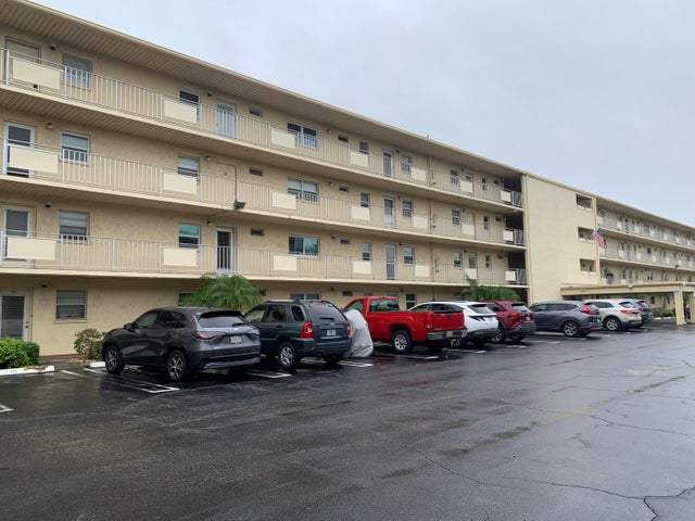 3 of 11 - 2615 Ne 3rd Ct #307, Boynton Beach, FL