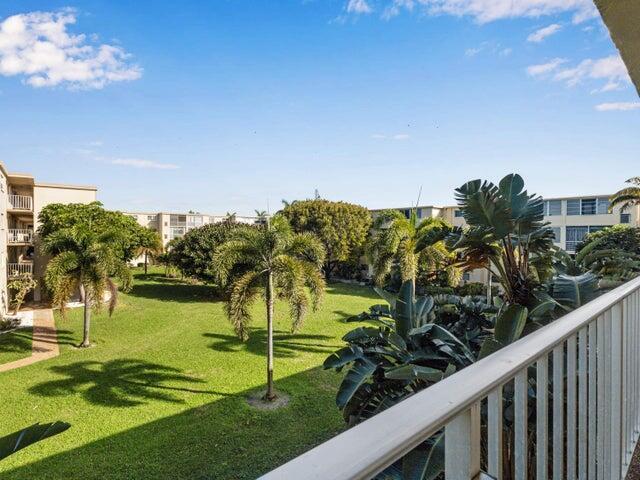 5 of 11 - 2615 Ne 3rd Ct #307, Boynton Beach, FL