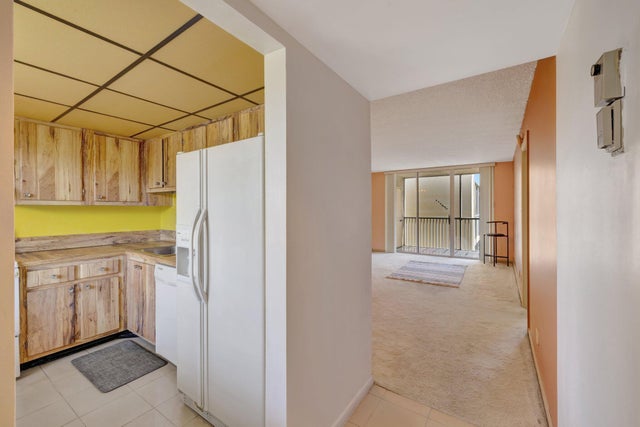 4 of 58 - 3301 Nw 47th Terrace #410, Lauderdale Lakes, FL