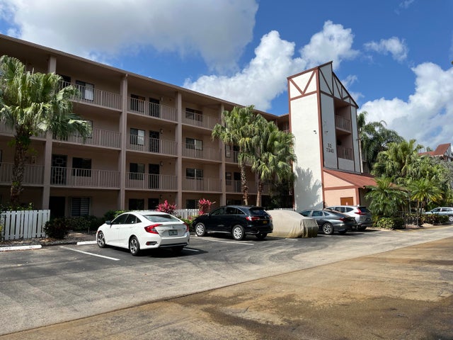 3 of 41 - 7340 Amberly Lane ##205, Delray Beach, FL