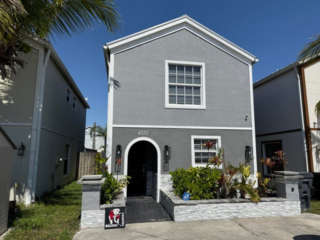 2 of 38 - 4337 Springfield St, Lake Worth Beach, FL