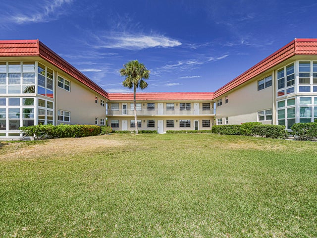 2 of 41 - 76 Royal Oak Drive #104, Vero Beach, FL