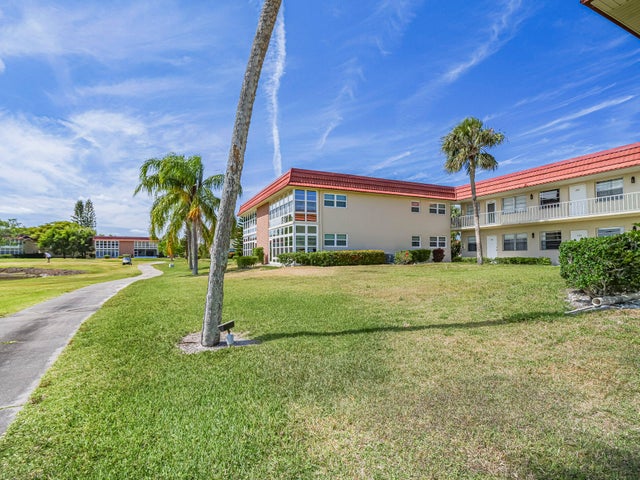 3 of 41 - 76 Royal Oak Drive #104, Vero Beach, FL