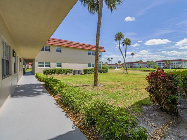 4 of 41 - 76 Royal Oak Drive #104, Vero Beach, FL