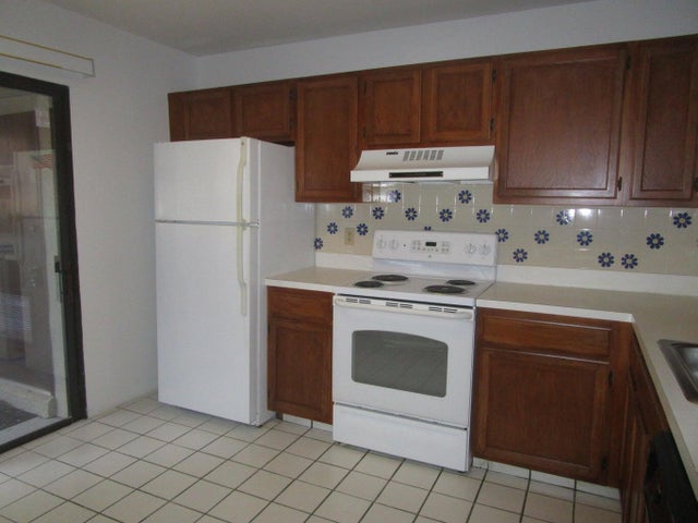3 of 22 - 320 Elmira Court, Royal Palm Beach, FL