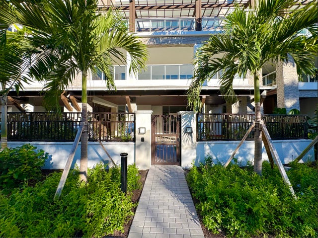 1 of 50 - 220 Se Mizner Blvd #villa 104, Boca Raton, FL
