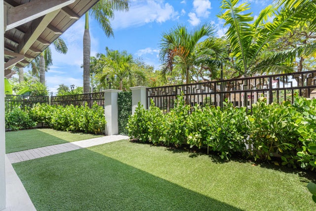 2 of 50 - 220 Se Mizner Blvd #villa 104, Boca Raton, FL