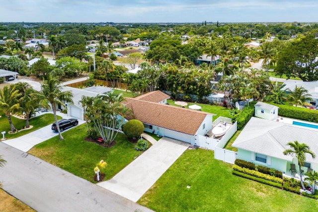 1 of 36 - 353 Mars Av, Tequesta, FL