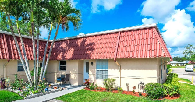 2 of 23 - 114 Amherst Lane, Lake Worth, FL