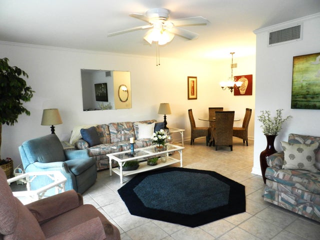 1 of 10 - 320 North Boulevard #1c, Boynton Beach, FL
