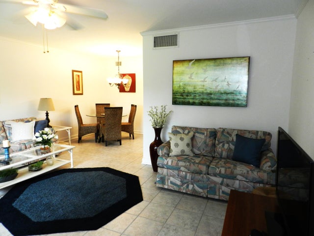 2 of 10 - 320 North Boulevard #1c, Boynton Beach, FL