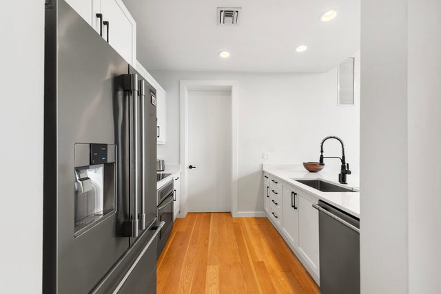 4 of 41 - 335 Se 6th Av #405, Delray Beach, FL