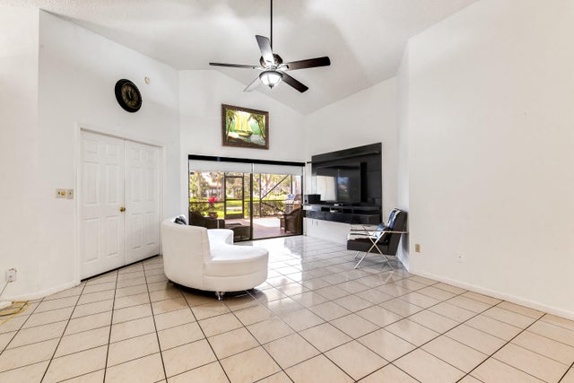 3 of 32 - 176 Executive Cir, Boynton Beach, FL
