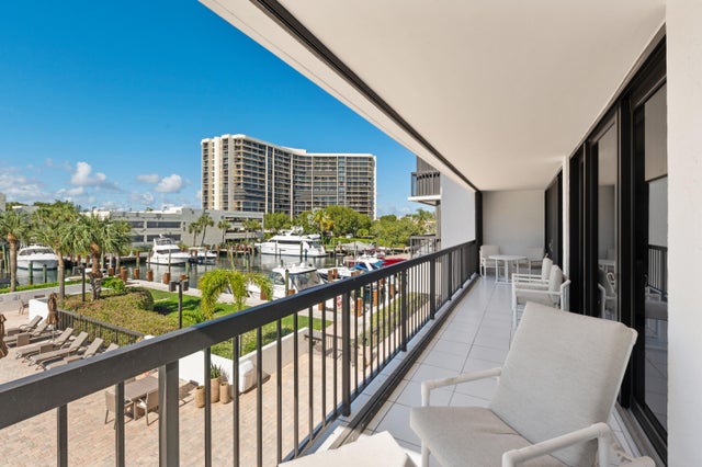 5 of 31 - 4748 S Ocean Boulevard #206, Highland Beach, FL