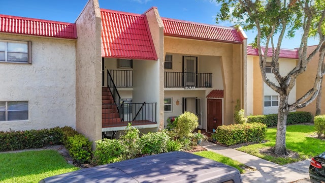 1 of 48 - 133 Lake Evelyn Drive, West Palm Beach, FL