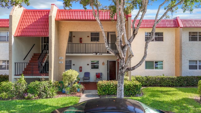 2 of 48 - 133 Lake Evelyn Drive, West Palm Beach, FL
