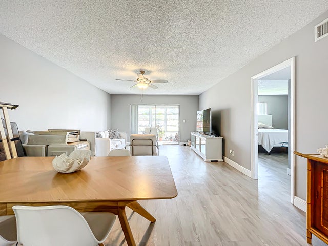 5 of 48 - 133 Lake Evelyn Drive, West Palm Beach, FL
