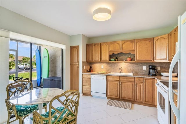 4 of 36 - 3215 S Lakeview Circle #12104, Hutchinson Island, FL