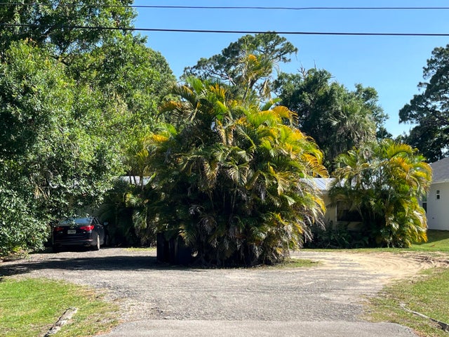 5 of 18 - 203 E Easy Street, Fort Pierce, FL
