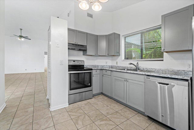4 of 17 - 3947 Island Club Circle W, Lake Worth, FL