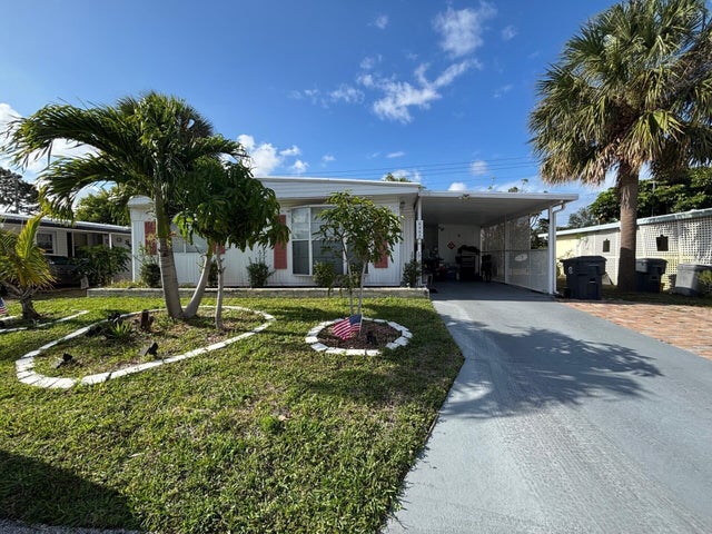 1 of 29 - 4257 1st Ct, Lot 84, Lantana, FL