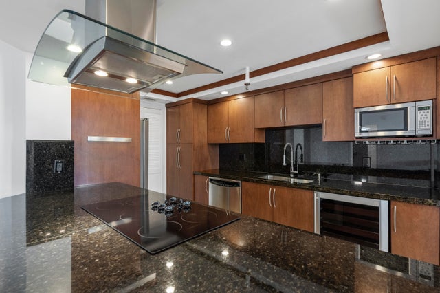 2 of 52 - 859 Jeffery St #111, Boca Raton, FL