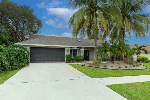 1 of 25 - 1741 Grantham Dr, Wellington, FL