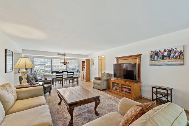 4 of 45 - 22 Se Turtle Creek Drive #b, Jupiter, FL