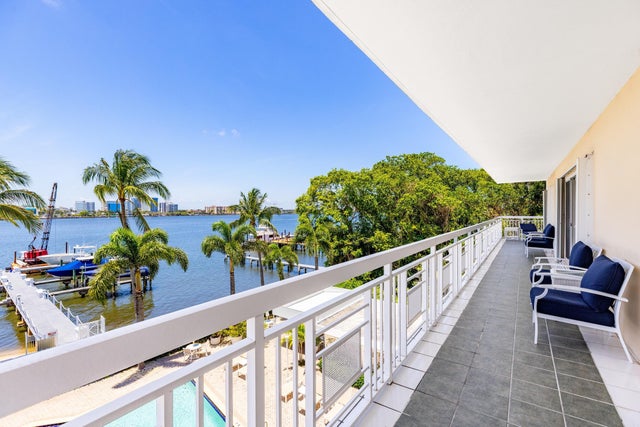 4 of 31 - 250 Bradley Place #408, Palm Beach, FL