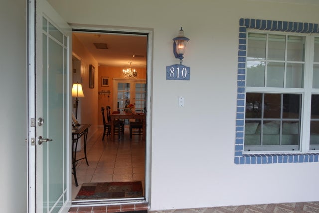 3 of 30 - 810 N Golf Drive, Hollywood, FL