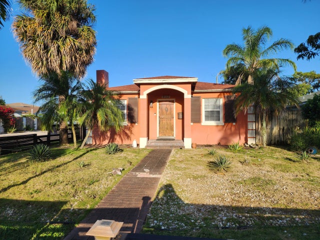 1 of 22 - 832 N D St, Lake Worth Beach, FL