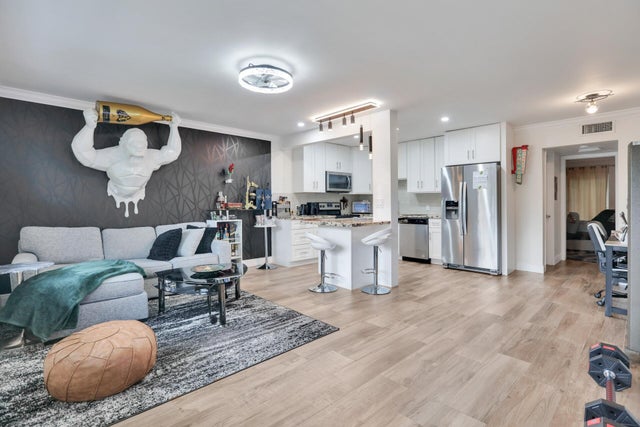 3 of 16 - 266 Coventry #l, West Palm Beach, FL