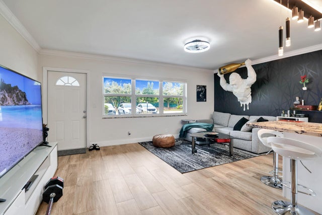 4 of 16 - 266 Coventry #l, West Palm Beach, FL