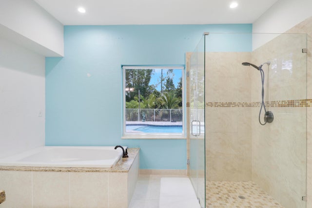 3 of 37 - 13209 Temple Blvd, West Palm Beach, FL