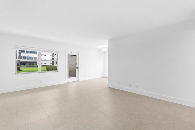 4 of 16 - 556 Mansfield N, Boca Raton, FL